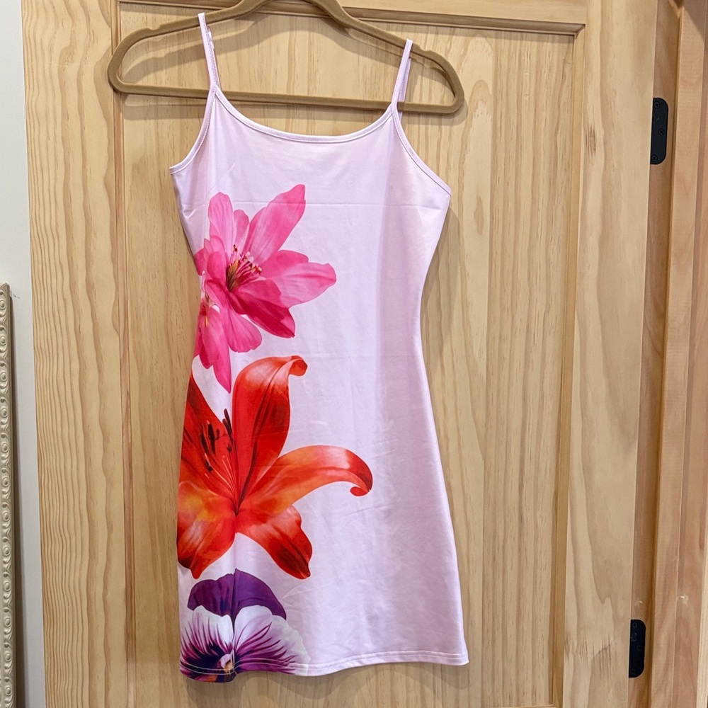 NWOT Floral body con mini dress